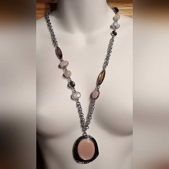 Chico's Jewelry - Gorgeous Chico's Opalescent Pink and White Silver Tone Necklace